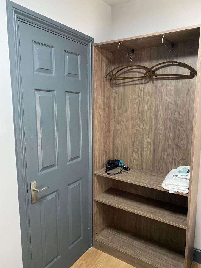 Single Room Private Bathroom