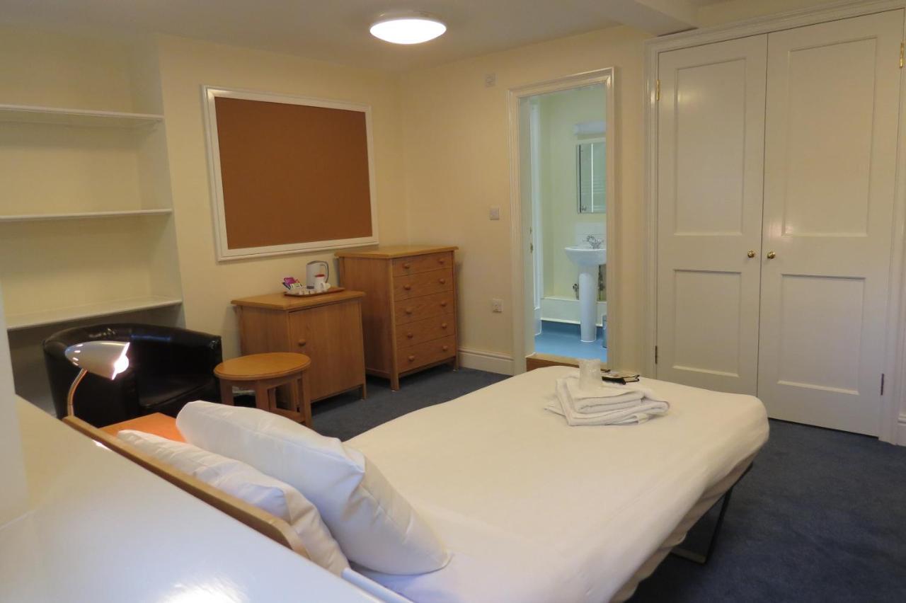 Single Room Private Bathroom