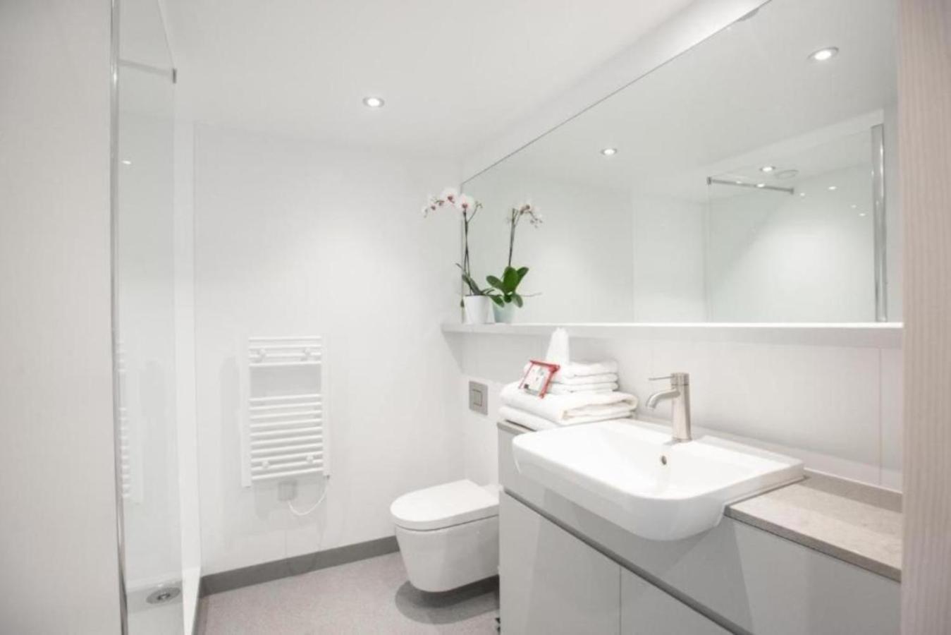 Single Room Private Bathroom