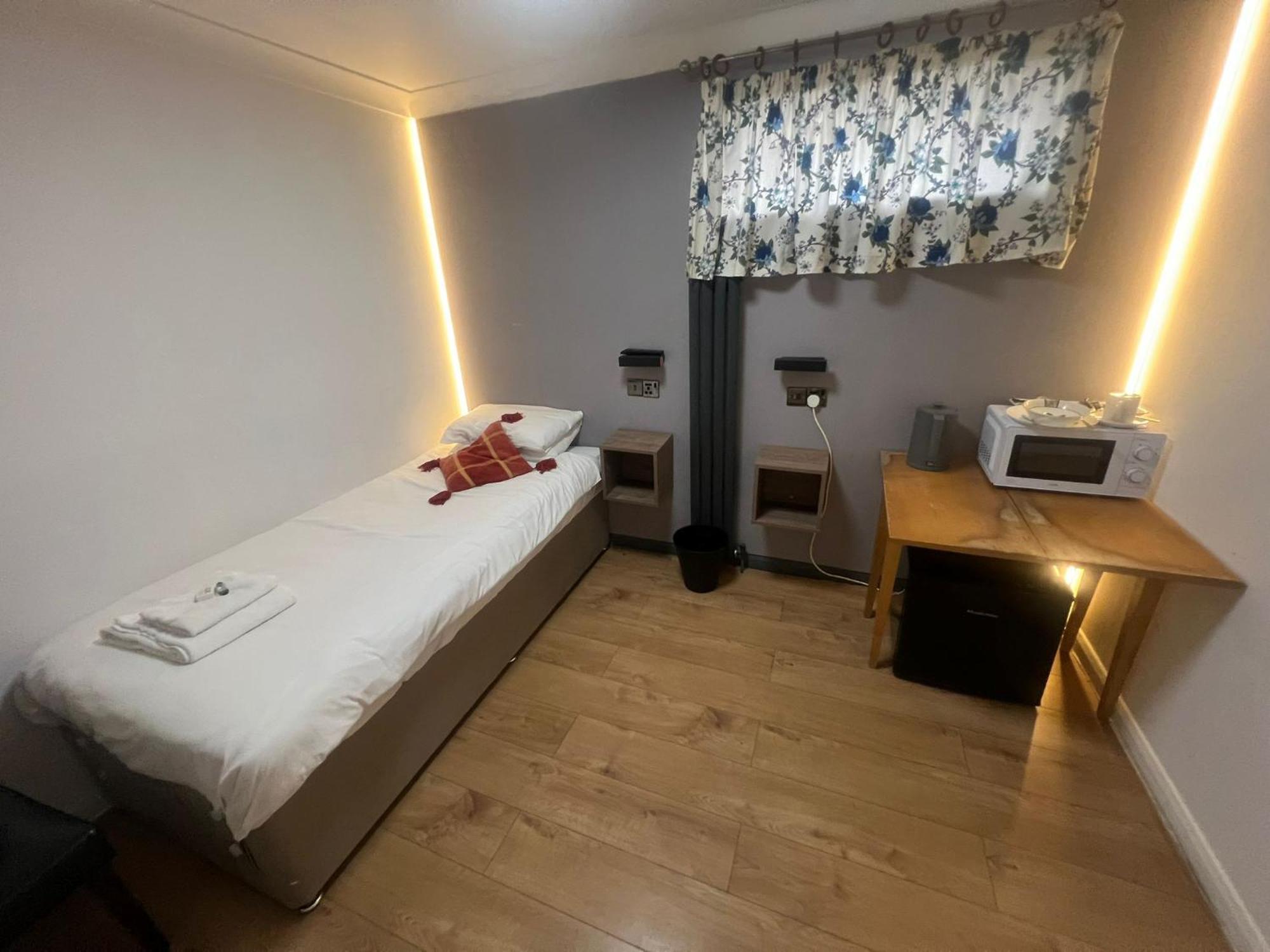 Deluxe Single Room