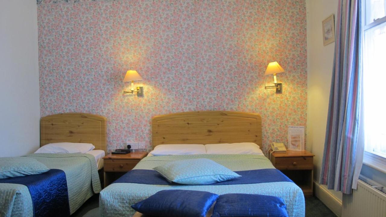 Standard Family Room with Ensuite Bathroom,760869335:JPEG