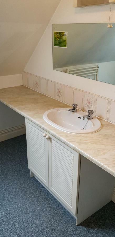 Single Room with Private Bathroom