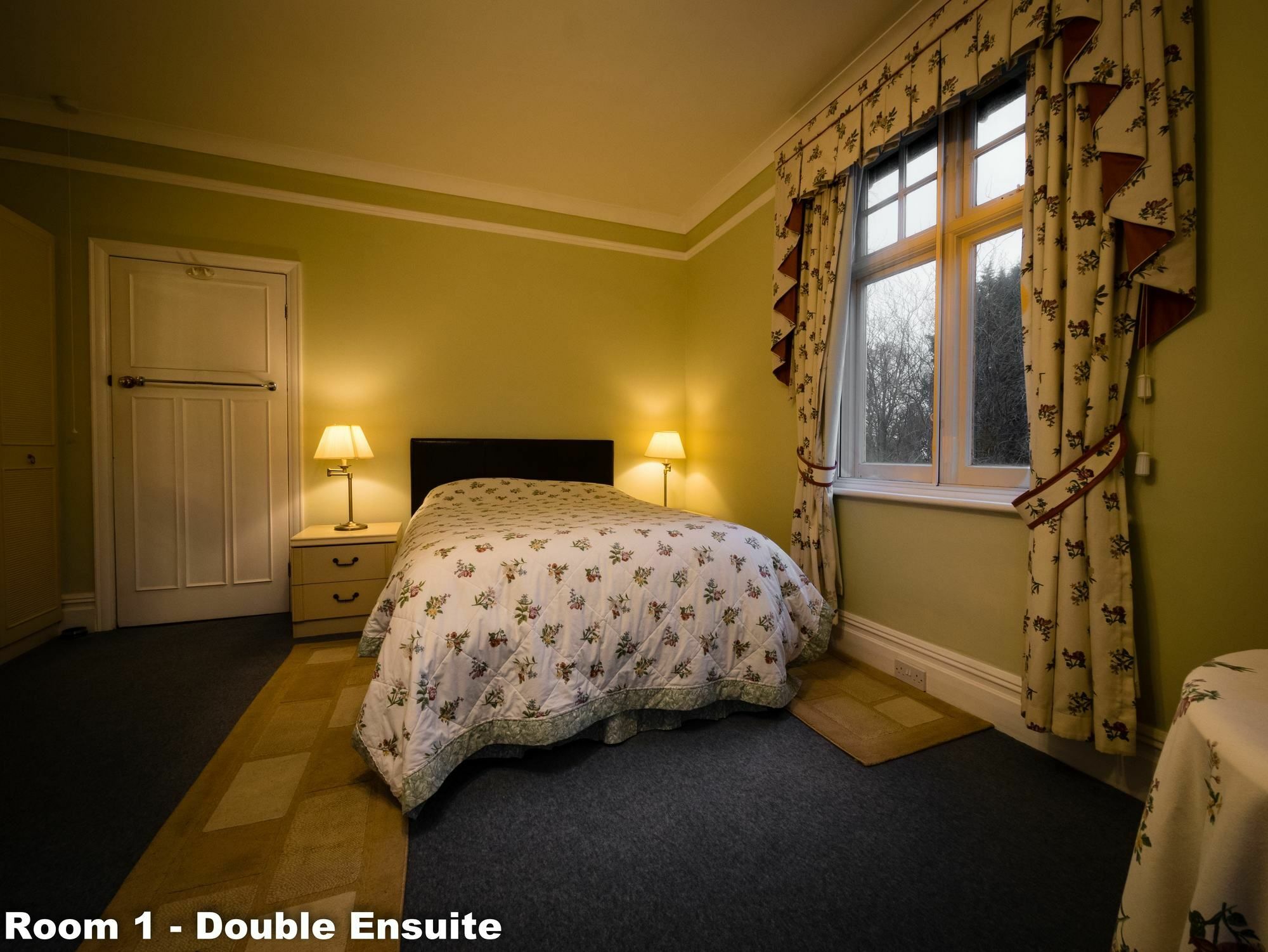 Deluxe Double Room with Shower