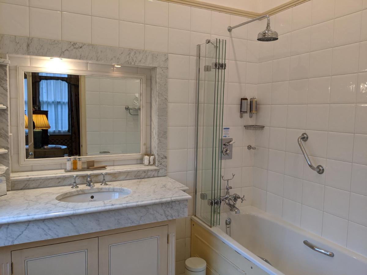 Featured Executive Room,983028292:JPEG