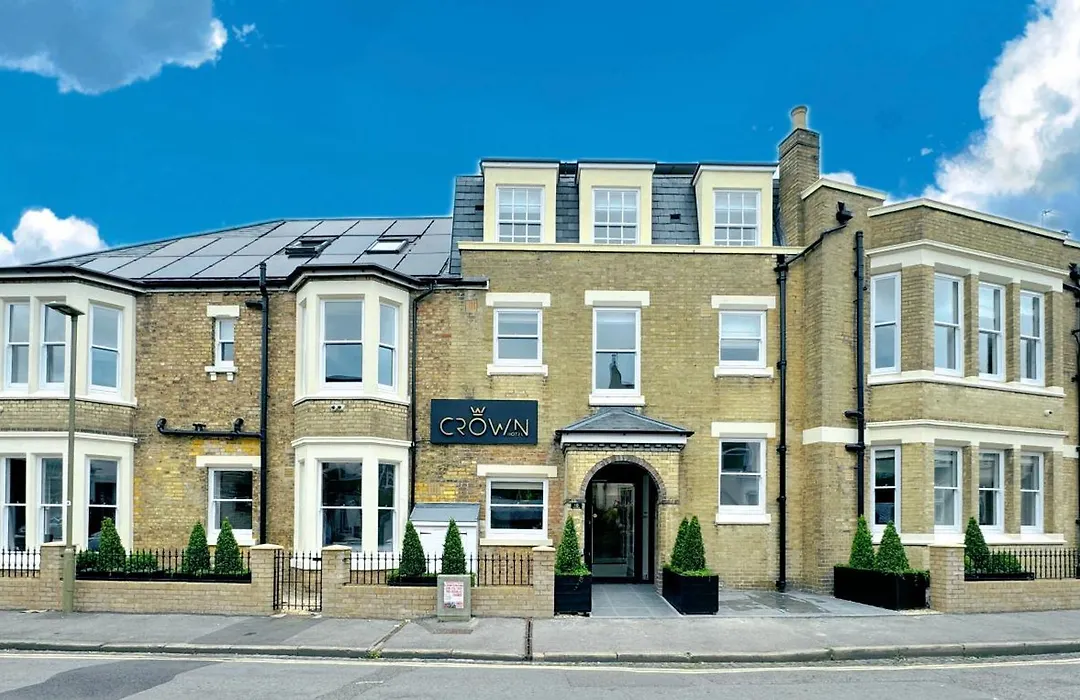 Crown Hotel-1