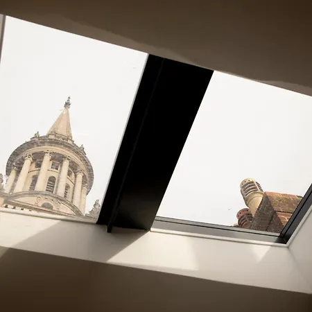 Turl Street Mitre-3