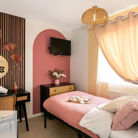 Bohemian Haven Guesthouse-3